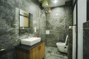 mountain breeze hill crest kasauli