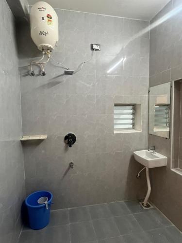 Sakthi Guest House,,4 star