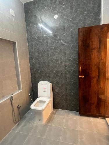 Sakthi Guest House,,4 star