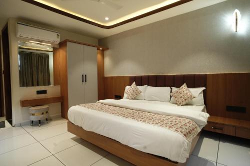 Shree Agrawal Palace,,3 star