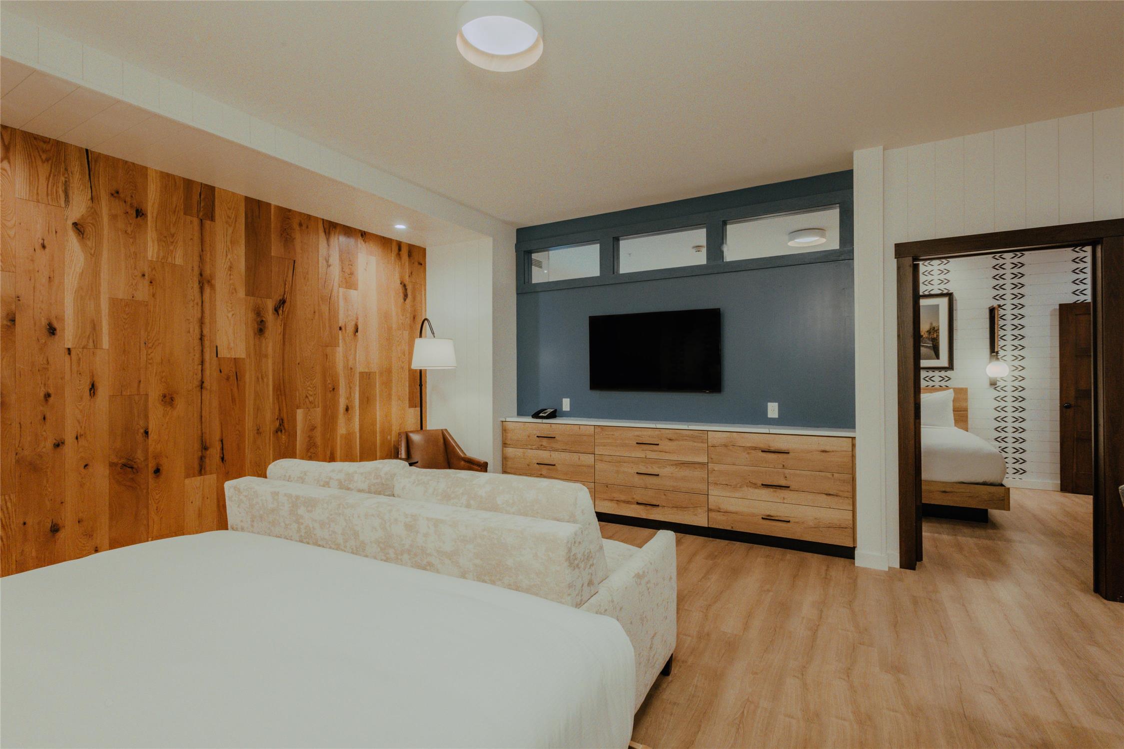 skaneateles fields resort and spa curio collection by hilton