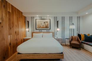 skaneateles fields resort and spa curio collection by hilton