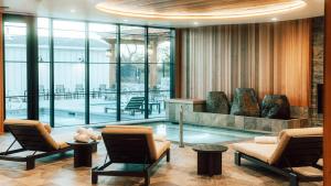 skaneateles fields resort and spa curio collection by hilton