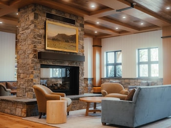 Skaneateles Fields Resort & Spa, Curio Collection By Hilton,,4 star