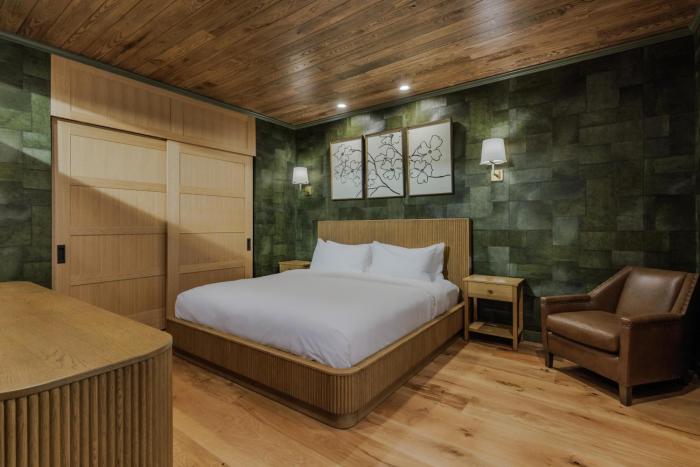 skaneateles fields resort and spa curio collection by hilton