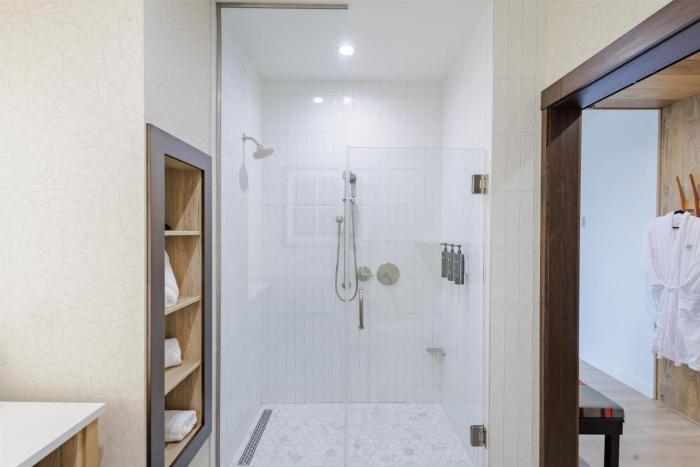 skaneateles fields resort and spa curio collection by hilton