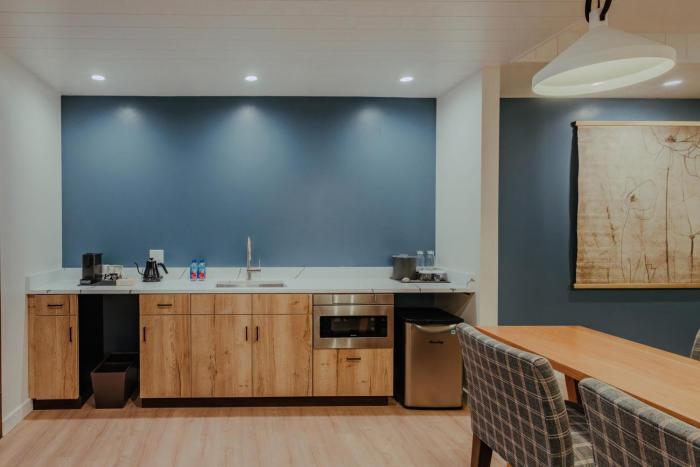 skaneateles fields resort and spa curio collection by hilton