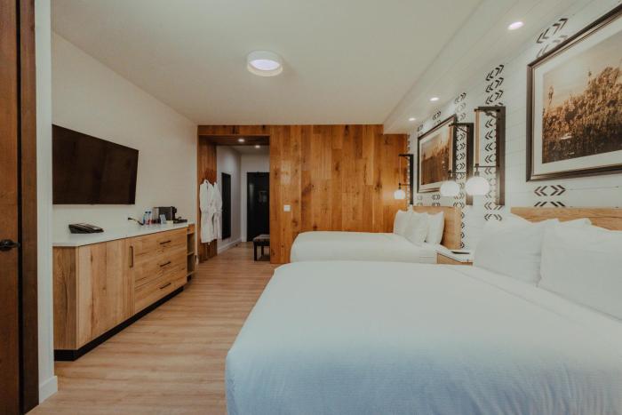 skaneateles fields resort and spa curio collection by hilton