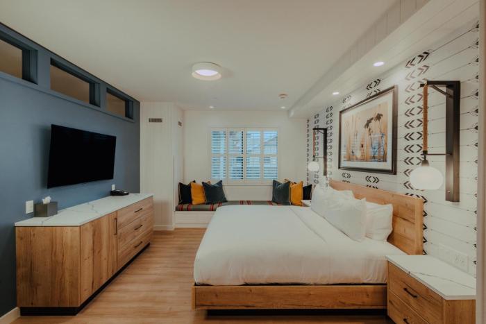 skaneateles fields resort and spa curio collection by hilton
