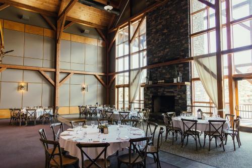 skaneateles fields resort and spa curio collection by hilton