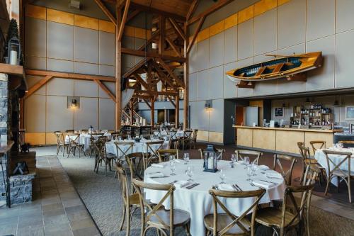 skaneateles fields resort and spa curio collection by hilton