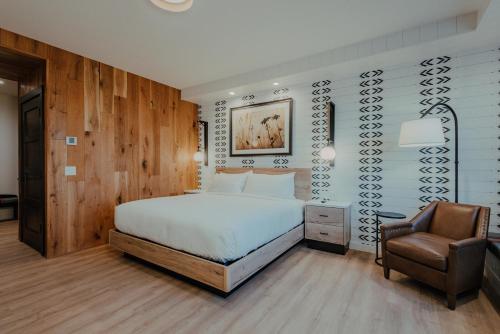 skaneateles fields resort and spa curio collection by hilton