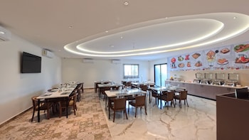 the orange hotel narsingi hyderabad