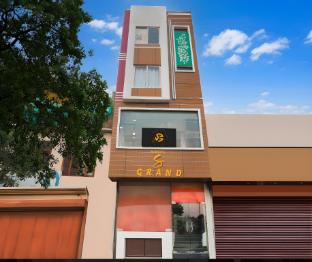 Hotel S Grand,,3 star