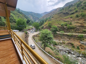 neerangana retreat