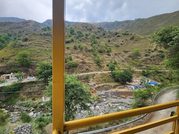 neerangana retreat
