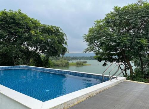 Natural Lake Pawna,,3 star