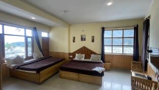 singh saab rooms and cafe