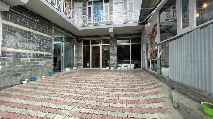 singh saab rooms and cafe