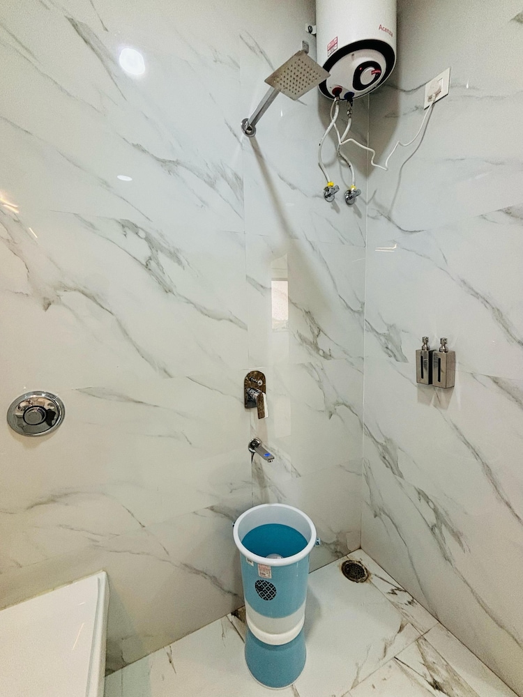 hotel shri tulsi residency