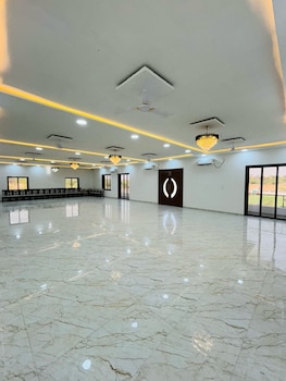 hotel shri tulsi residency