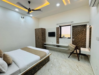 hotel shri tulsi residency