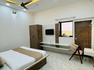 hotel shri tulsi residency