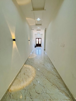 hotel shri tulsi residency