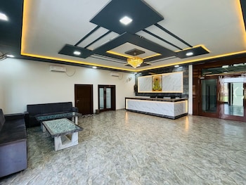 hotel shri tulsi residency