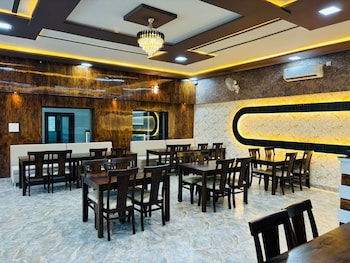 hotel shri tulsi residency