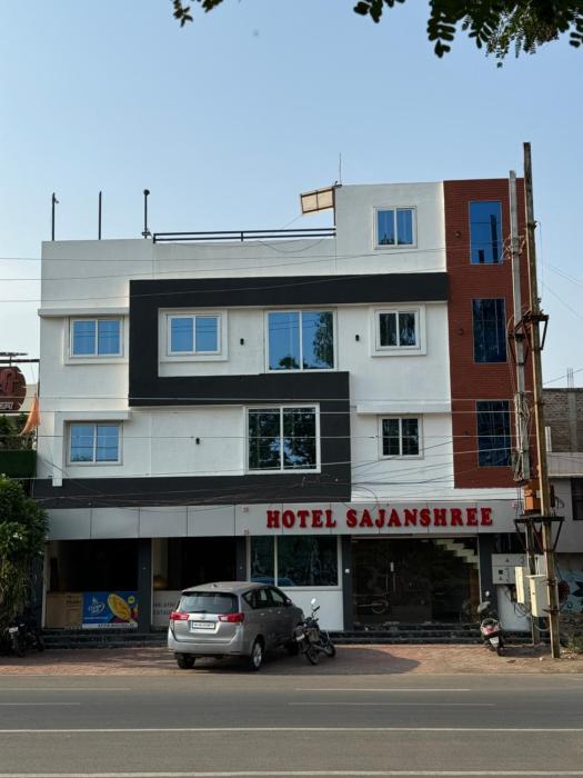 hotel sajanshree