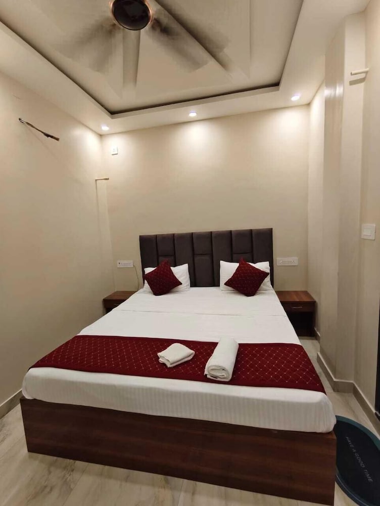 shree hari niwas paying guest house