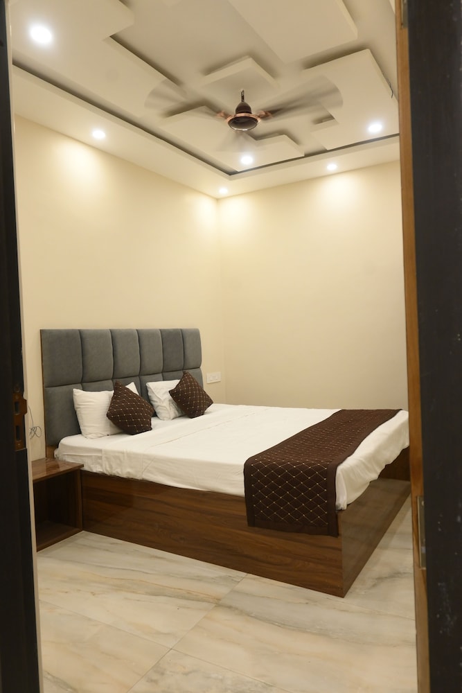 shree hari niwas paying guest house