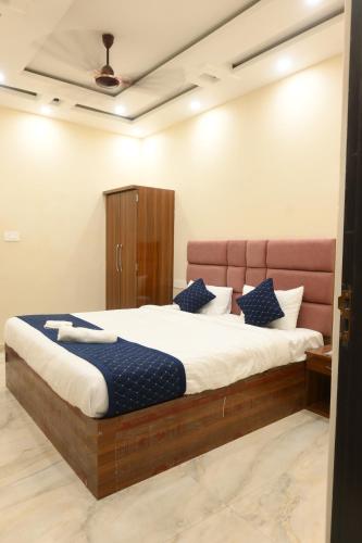 Shree Hari Niwas Paying Guest House,,2 star