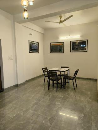 the autumn leaves bhopal