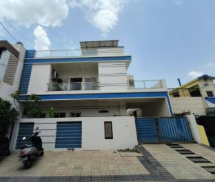 the autumn leaves bhopal