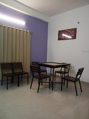 the autumn leaves bhopal