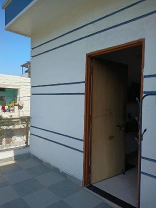 the autumn leaves bhopal