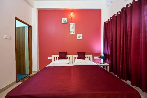 The Autumn Leaves Bhopal,,3 star