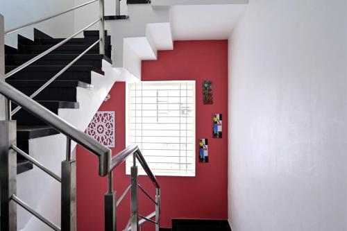 the autumn leaves bhopal