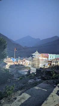 hotel kamal ganga and restaurant