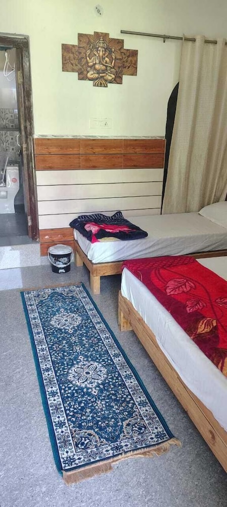 hotel kamal ganga and restaurant