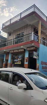 hotel kamal ganga and restaurant