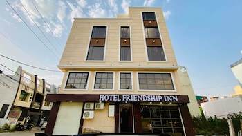 hotel friendship inn