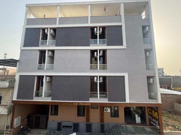 hotel cm palace