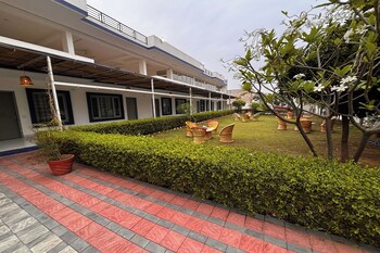 atulya green by meyatri