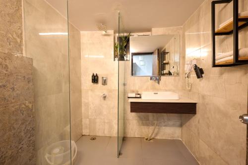 nanau luxury resort and spa