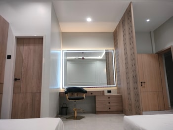 jai bharat manglam and stay