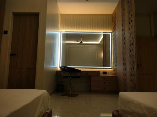 Jai Bharat Manglam And Stay,,2 star