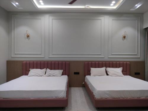 Jai Bharat Manglam And Stay,,2 star